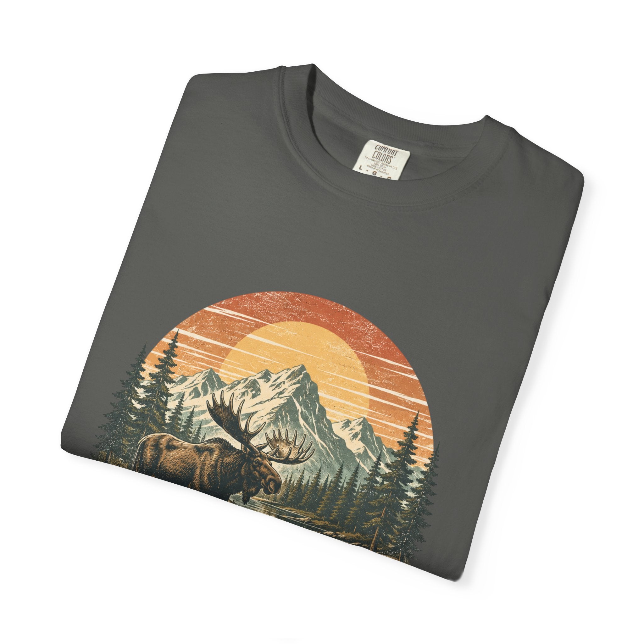 Moose Wilderness T-Shirt — Vintage Mountain Outdoor Adventure Tee