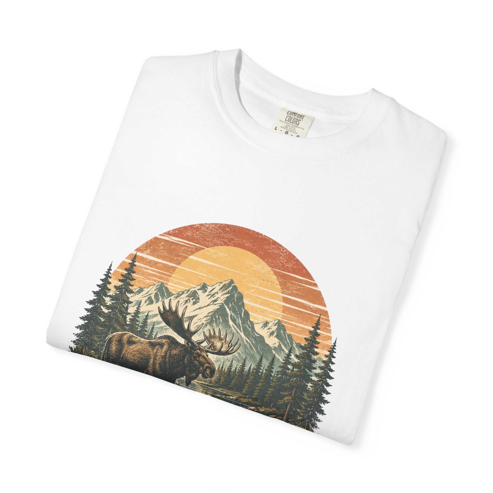 Moose Wilderness T-Shirt — Vintage Mountain Outdoor Adventure Tee