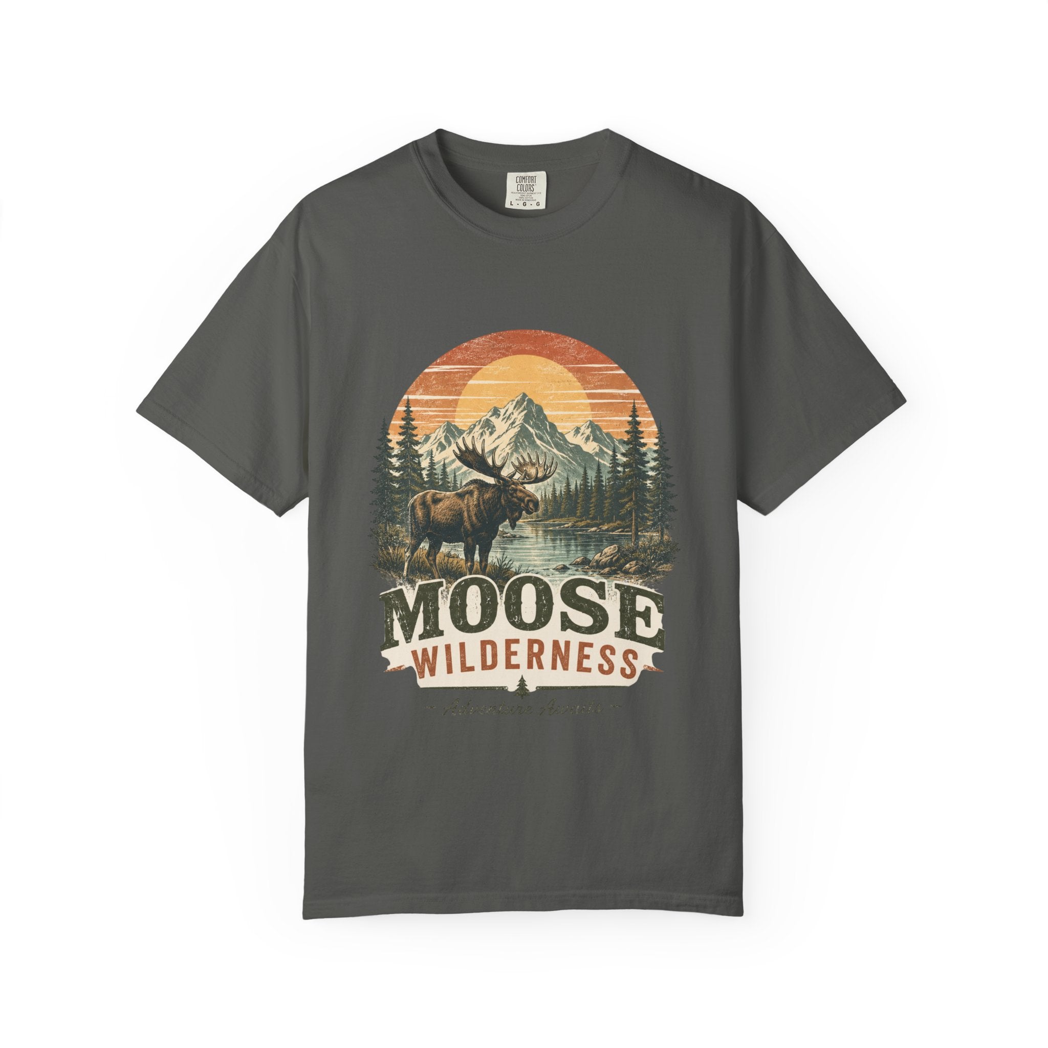 Moose Wilderness T-Shirt — Vintage Mountain Outdoor Adventure Tee